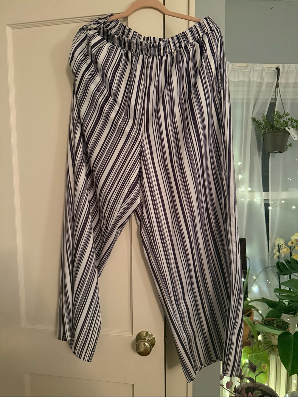 Wide leg Vertical Striped Pull-On Pants in Black and White